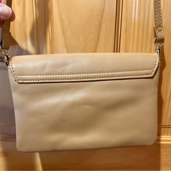 Miztique designer collection cross body tan purse gold accents - Picture 3 of 11